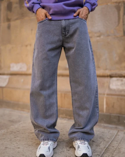 man wear jean