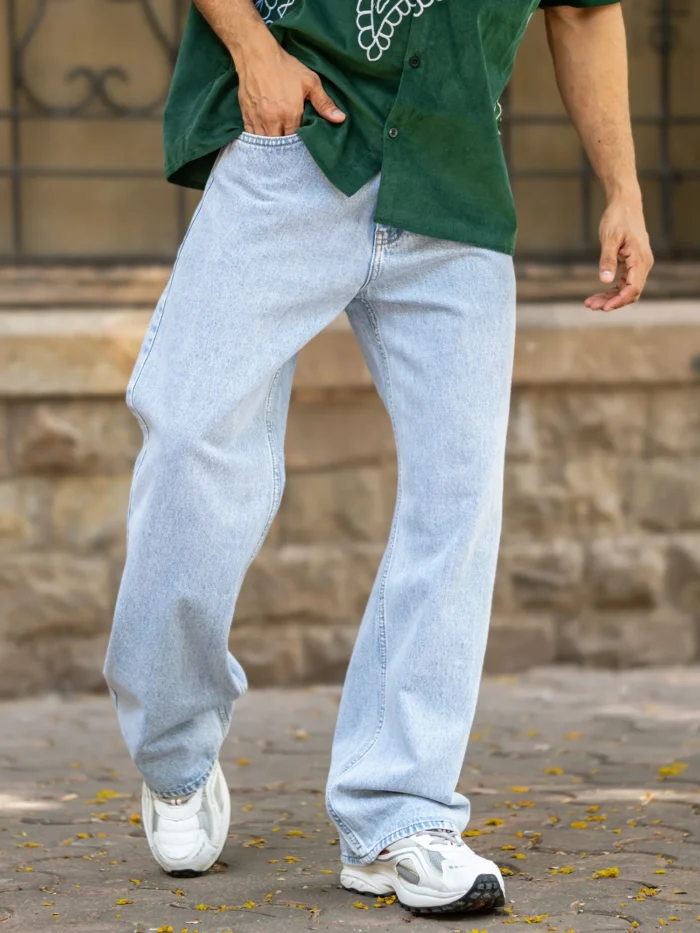 man wear jean
